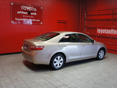 toyota camry 2007 tan sedan le gasoline 4 cylinders front wheel drive automatic 76116