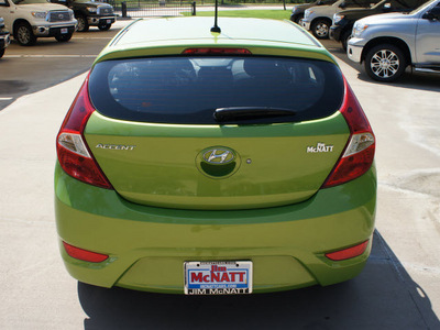 hyundai accent 2012 lt  green hatchback gs gasoline 4 cylinders front wheel drive automatic 76210
