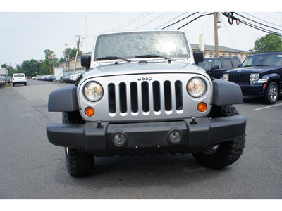 jeep wrangler unlimited 2009 silver suv rubicon gasoline 6 cylinders 4 wheel drive automatic with overdrive 08844