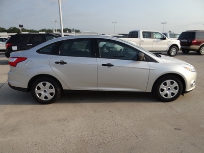 ford focus 2012 silver sedan s flex fuel 4 cylinders front wheel drive 6 speed automatic 77388