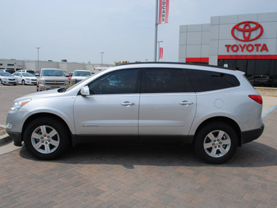 chevrolet traverse 2009 silver suv lt gasoline 6 cylinders front wheel drive automatic 76087