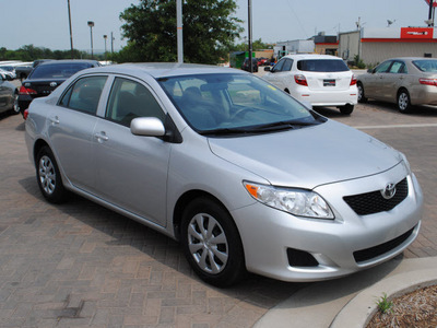 toyota corolla 2009 silver sedan le gasoline 4 cylinders front wheel drive automatic 76087
