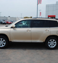 toyota highlander 2011 gold suv gasoline 6 cylinders front wheel drive automatic 76087