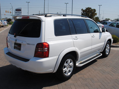 toyota highlander 2002 white suv gasoline 6 cylinders front wheel drive automatic with overdrive 76087