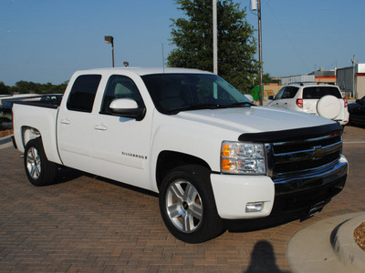 chevrolet silverado 1500 2008 white lt gasoline 8 cylinders 2 wheel drive automatic 76087