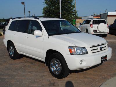 toyota highlander 2007 white suv gasoline 4 cylinders front wheel drive automatic with overdrive 76087