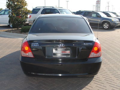 hyundai elantra 2005 black sedan gasoline 4 cylinders front wheel drive automatic 76087