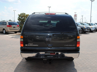 chevrolet suburban 2004 gray suv lt flex fuel 8 cylinders rear wheel drive automatic 76087