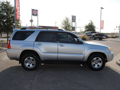 toyota 4runner 2006 silver suv sr5 gasoline 8 cylinders rear wheel drive automatic 76087
