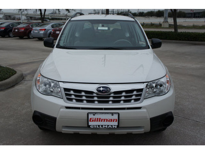 subaru forester 2012 white wagon 2 5x gasoline 4 cylinders all whee drive automatic 77099