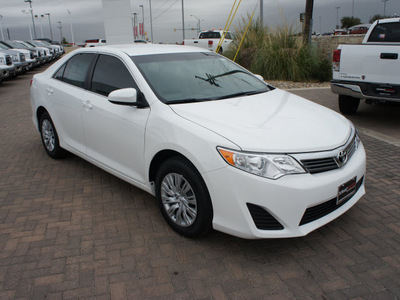 toyota camry 2012 white sedan l gasoline 4 cylinders front wheel drive automatic 76087