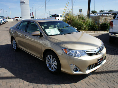 toyota camry 2012 sandy beac sedan xle v6 gasoline 6 cylinders front wheel drive automatic 76087