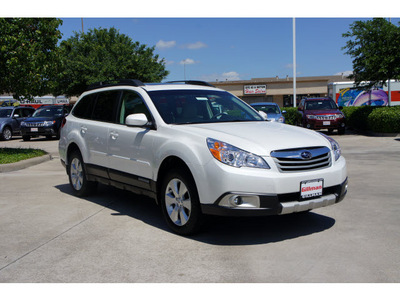 subaru outback 2012 white wagon 2 5i limited gasoline 4 cylinders all whee drive automatic 77099