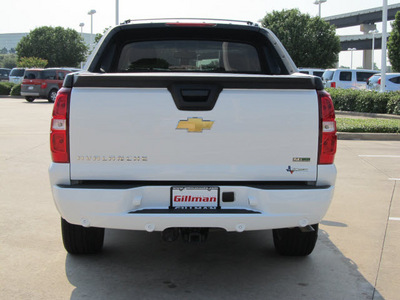 chevrolet avalanche 2011 white c1500 ls flex fuel 8 cylinders 2 wheel drive automatic with overdrive 77099
