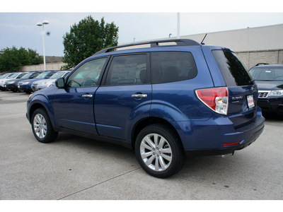 subaru forester 2012 blue wagon 2 5x premium gasoline 4 cylinders all whee drive automatic 77099