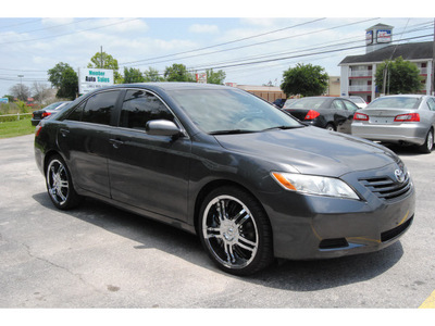 toyota camry 2009 dk  gray sedan le gasoline 4 cylinders front wheel drive automatic 77070