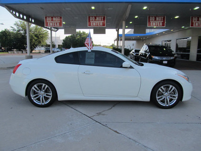 infiniti g37 2008 off white coupe gasoline 6 cylinders rear wheel drive shiftable automatic 77099