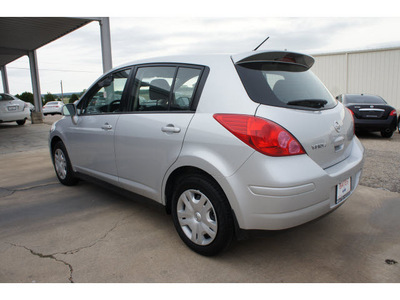 nissan versa 2012 silver hatchback 1 8 s gasoline 4 cylinders front wheel drive automatic 76543