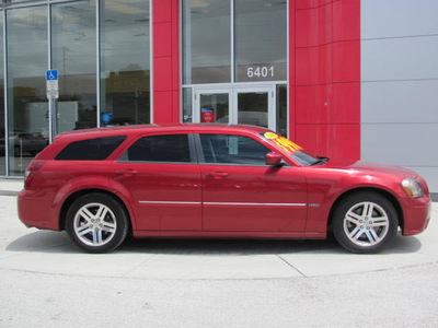 dodge magnum 2006 maroon wagon r t gasoline 8 cylinders rear wheel drive automatic 33884