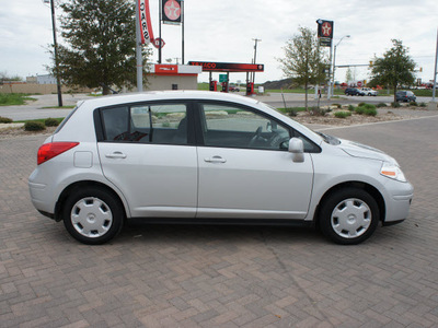 nissan versa 2008 silver hatchback gasoline 4 cylinders front wheel drive automatic with overdrive 76087