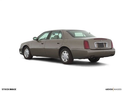 cadillac deville 2000 sedan gasoline 8 cylinders front wheel drive not specified 44060