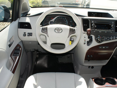 toyota sienna 2012 south paci van xle 8 passenger gasoline 6 cylinders front wheel drive 6 speed automatic 76087