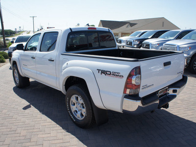toyota tacoma 2012 white prerunner v6 gasoline 6 cylinders 2 wheel drive 5 speed automatic 76087