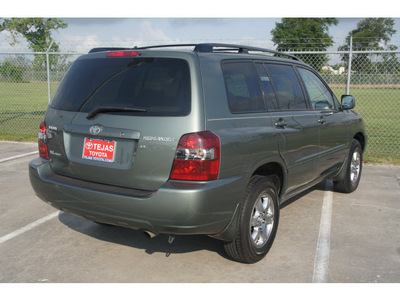 toyota highlander 2006 lt  green suv gasoline 6 cylinders all whee drive automatic 77338