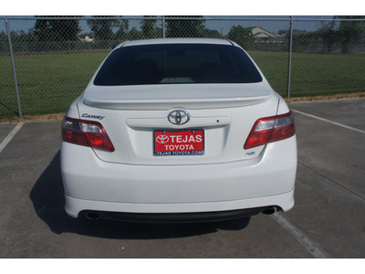 toyota camry 2007 white sedan se v6 gasoline 6 cylinders front wheel drive automatic 77338