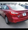 ford focus 2012 red sedan se flex fuel 4 cylinders front wheel drive 6 speed automatic 77338
