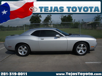 dodge challenger 2010 silver coupe r t gasoline 8 cylinders rear wheel drive 6 speed manual 77338