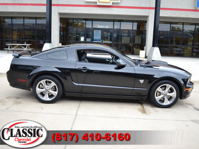 ford mustang 2009 black coupe gt premium gasoline 8 cylinders rear wheel drive standard 76051