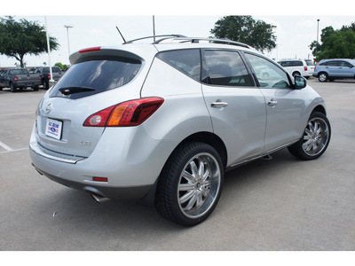 nissan murano 2010 silver suv le gasoline 6 cylinders front wheel drive cont  variable trans  77505