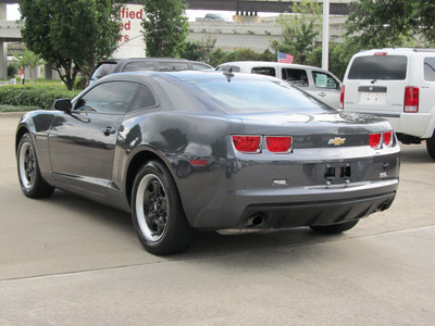 chevrolet camaro 2011 dk  gray coupe ls gasoline 6 cylinders rear wheel drive automatic with overdrive 77099
