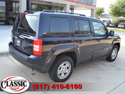 jeep patriot 2011 blue suv latitude gasoline 4 cylinders front wheel drive automatic 76051