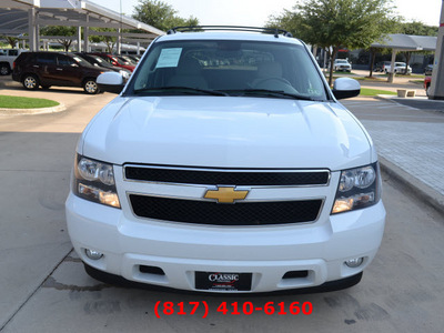 chevrolet avalanche 2007 white suv lt 1500 gasoline 8 cylinders rear wheel drive automatic 76051