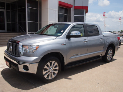 toyota tundra 2011 silver limited gasoline 8 cylinders 4 wheel drive automatic with overdrive 77802