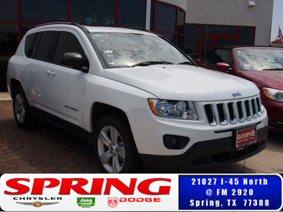 jeep compass 2011 white suv latitude gasoline 4 cylinders 2 wheel drive automatic 77388