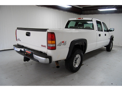 chevrolet silverado 2500hd 2001 white gasoline 8 cylinders 4 wheel drive automatic with overdrive 77630