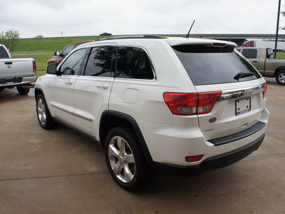 jeep grand cherokee 2011 stone white suv laredo gasoline 6 cylinders 2 wheel drive 5 speed automatic 76087