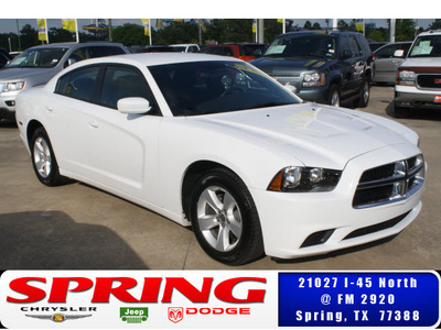 dodge charger 2012 white sedan se gasoline 6 cylinders rear wheel drive automatic 77388