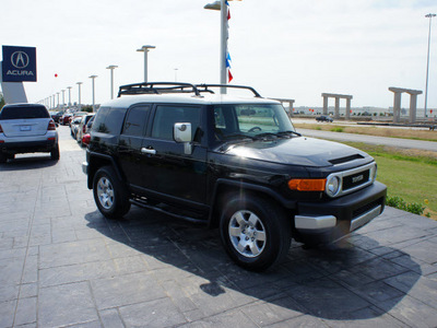 toyota fj cruiser 2007 black suv fj cruiser gasoline 6 cylinders rear wheel drive automatic 76137