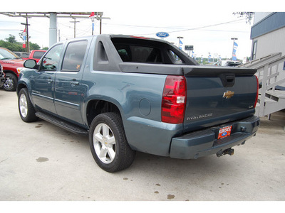 chevrolet avalanche 2008 blue suv lt flex fuel 8 cylinders 2 wheel drive automatic with overdrive 77706