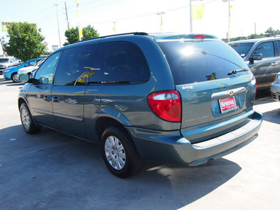 chrysler town and country 2007 blue lx gasoline 6 cylinders front wheel drive 4 speed automatic 77388