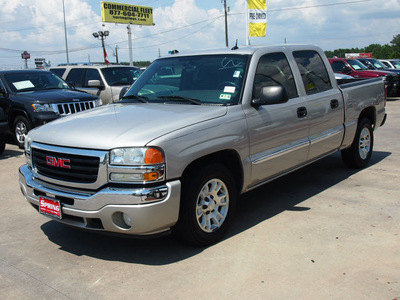 gmc sierra 1500 2005 silver gasoline 8 cylinders rear wheel drive 4 speed automatic 77388