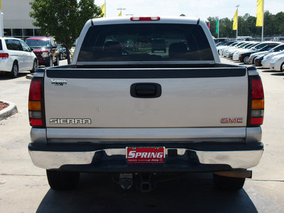 gmc sierra 1500 2005 silver gasoline 8 cylinders rear wheel drive 4 speed automatic 77388