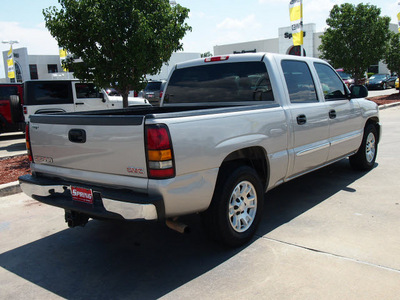 gmc sierra 1500 2005 silver gasoline 8 cylinders rear wheel drive 4 speed automatic 77388