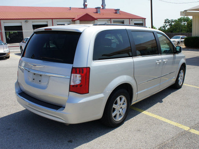 chrysler town and country 2012 bright silver van touring flex fuel 6 cylinders front wheel drive shiftable automatic 76087