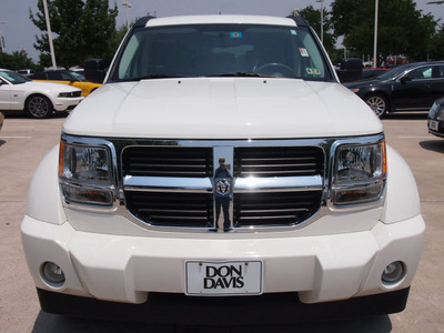 dodge nitro 2009 white suv slt gasoline 6 cylinders 2 wheel drive automatic 76011