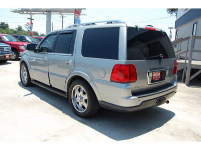 lincoln navigator 2006 silver suv ultimate gasoline 8 cylinders rear wheel drive automatic with overdrive 77706